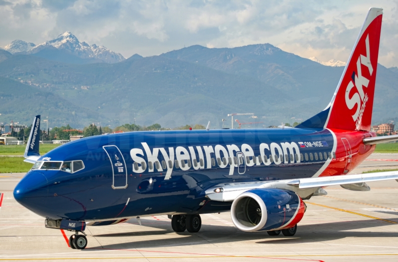 SkyEurope Airlines Boeing 737-76N OM-NGE