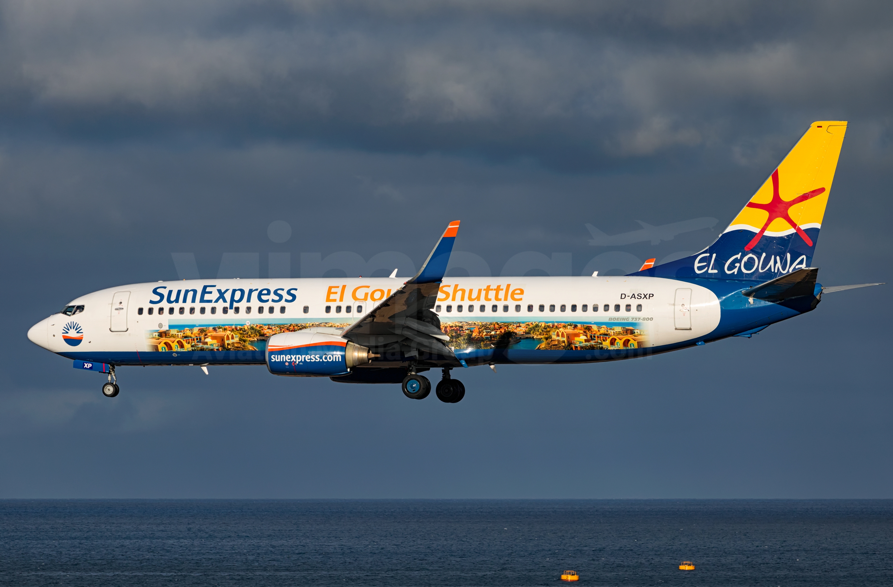 Sunexpress авиакомпания. Boeing 737-800 SUNEXPRESS. SUNEXPRESS Boeing 737. Турецкая авиакомпания SUNEXPRESS. Sun Express Boeing 737.