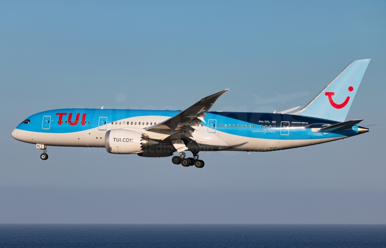 TUI Nederlands Boeing 787-8 Dreamliner PH-TFL