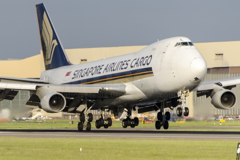 Singapore Airlines Cargo Boeing 747-412F 9V-SFM