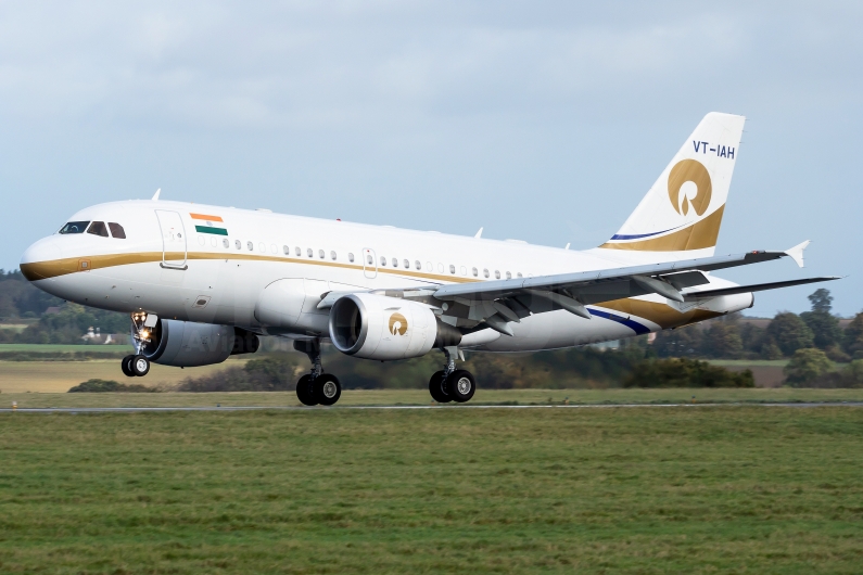 Reliance Industries Airbus A319-115(CJ) VT-IAH