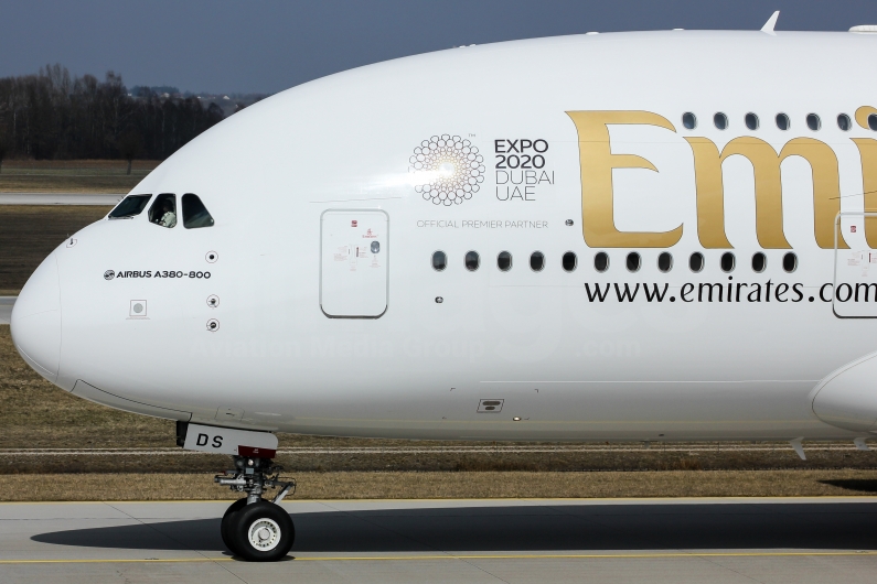 Emirates Airbus A380-861 A6-EDS