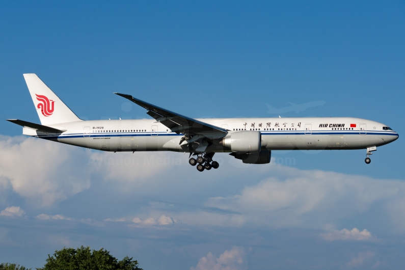 Air China Boeing 777-39L(ER) B-1428