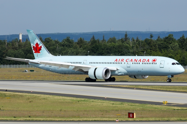 Air Canada Boeing 787-9 Dreamliner C-FRSA