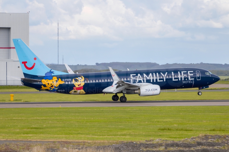 TUI Airways Boeing 737-8K5 G-FDZG