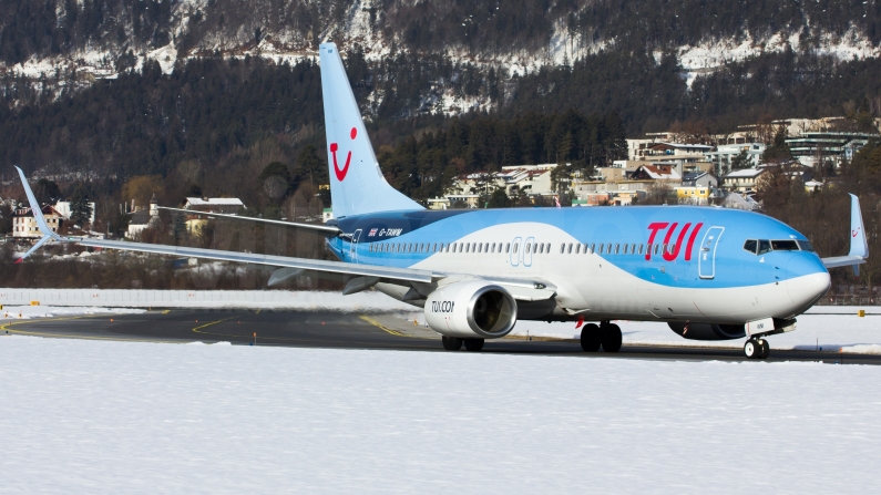 TUI Airways Boeing 737-8K5 G-TAWM