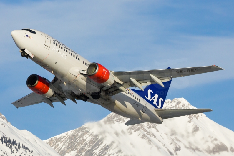 SAS Scandinavian Airlines Boeing 737-7BX SE-RES