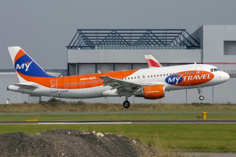 MyTravel Airways Airbus A320-214 G-KKAZ