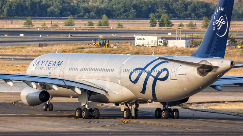 Aerolineas Argentinas Airbus A340-313 LV-FPV