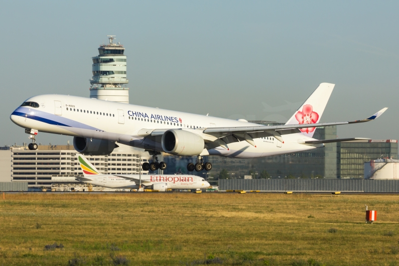 China Airlines Airbus A350-941 B-18909