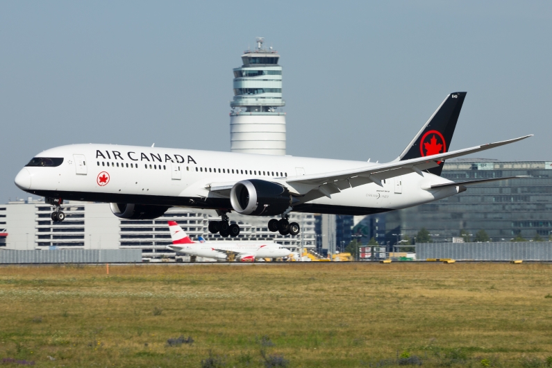 Air Canada Boeing 787-9 Dreamliner C-FRTG