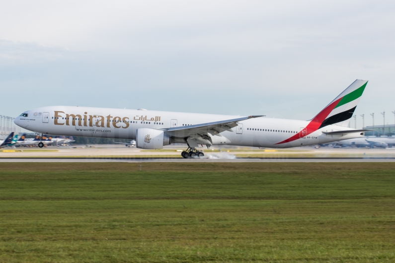 Emirates Boeing 777-31H(ER) A6-EPW