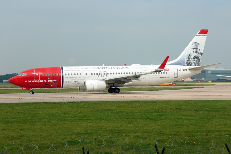 Norwegian Air Shuttle Boeing 737-8JP LN-DYU