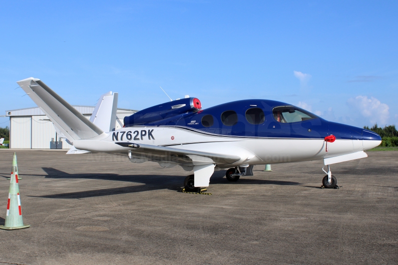 Private Cirrus SF50 Vision Jet N762PK