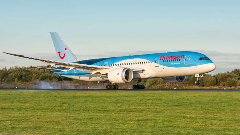 TUI Airways Boeing 787-8 Dreamliner G-TUII