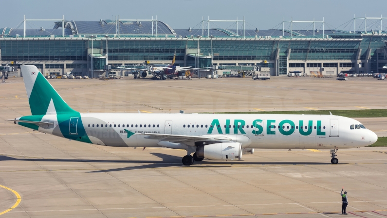 Air Seoul Airbus A321-231 HL8255