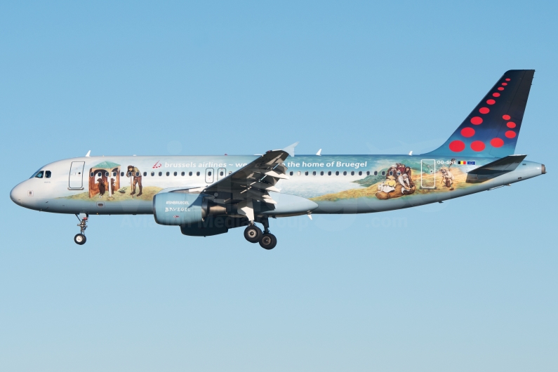 Brussels Airlines Airbus A320-214 OO-SNE