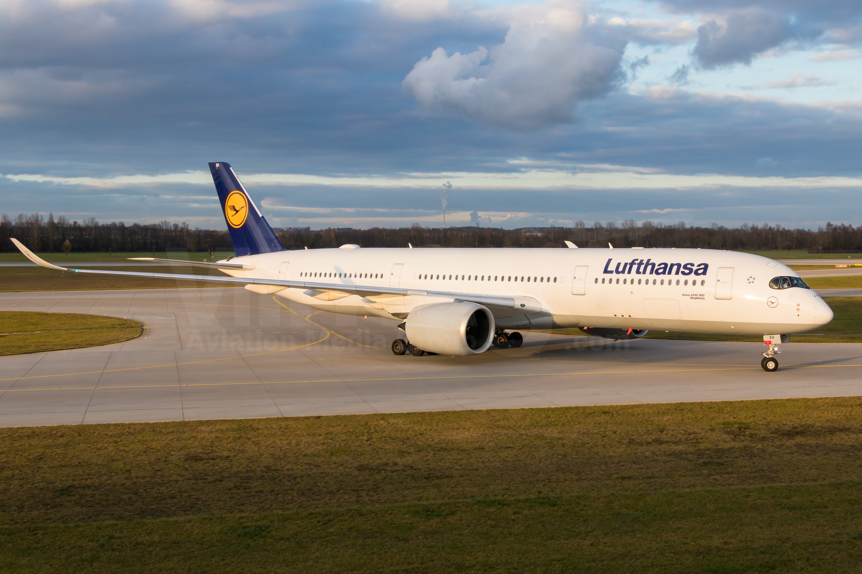 Lufthansa Airbus A350 941 D Aixh V1images Aviation Media
