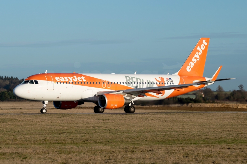 easyJet Europe Airbus A320-214 OE-IZQ