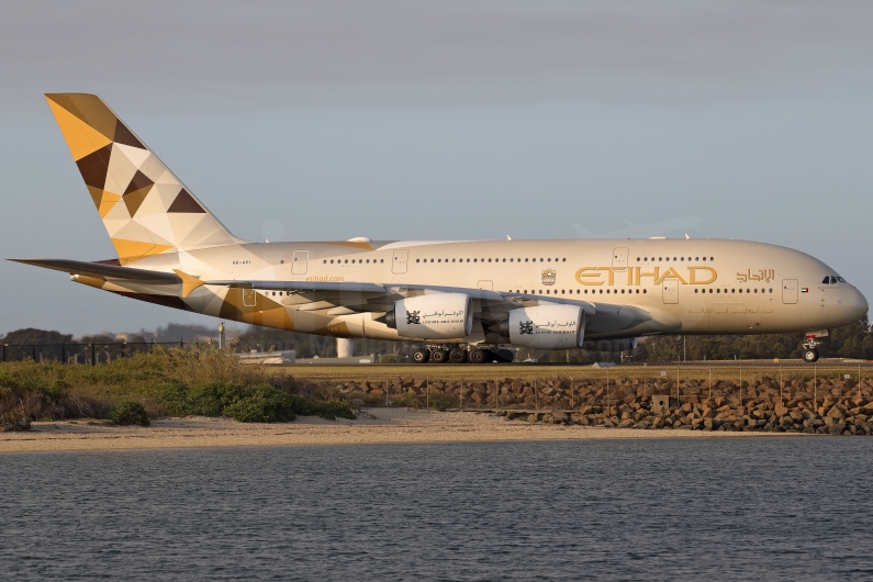 Etihad Airways Airbus A380-861 A6-API