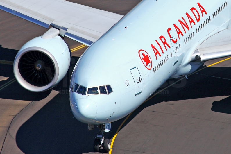 Air Canada Boeing 777-233(LR) C-FIUJ