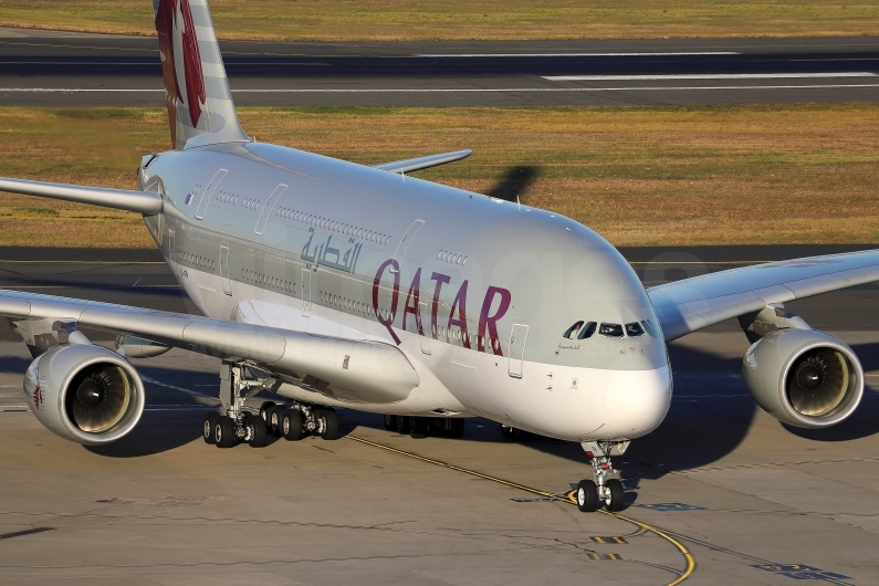 Qatar Airways Airbus A380-861 A7-APB