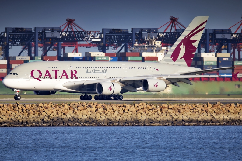 Qatar Airways Airbus A380-861 A7-APA