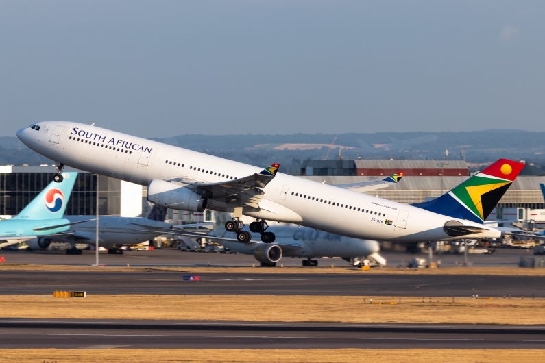 South African Airways Airbus A330-343 ZS-SXK