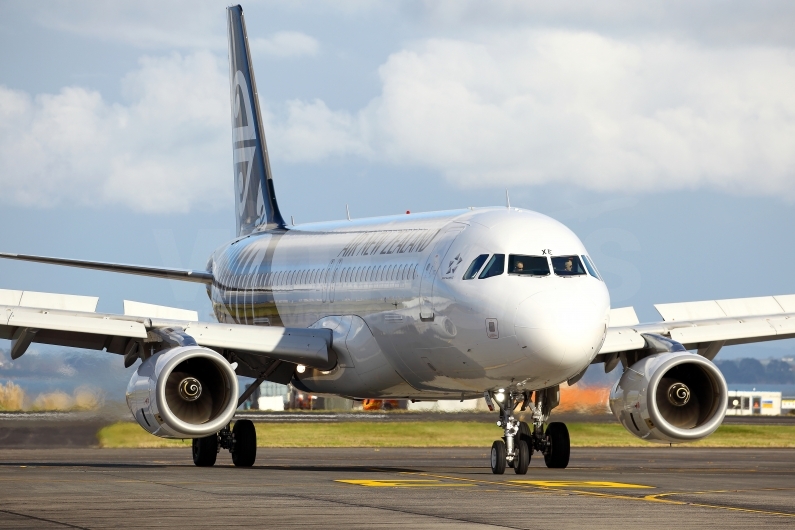 Air New Zealand Airbus A320-232 ZK-OXE