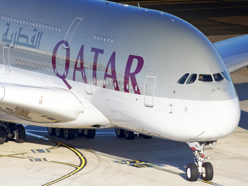 Qatar Airways Airbus A380-861 A7-APE