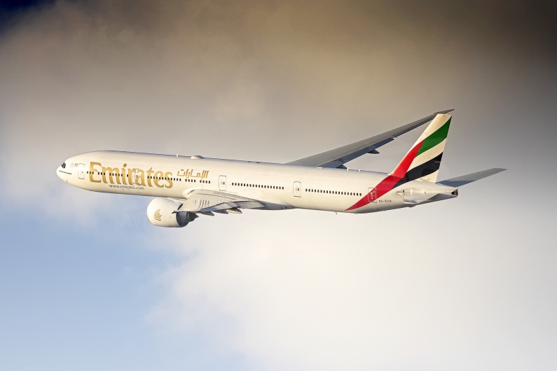 Emirates Boeing 777-31H(ER) A6-ECM