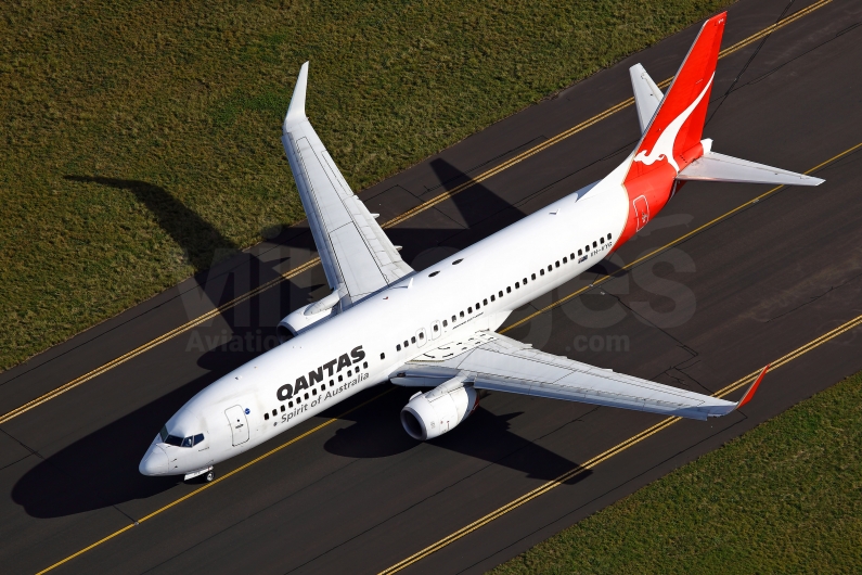 Qantas Boeing 737-838 VH-VYG