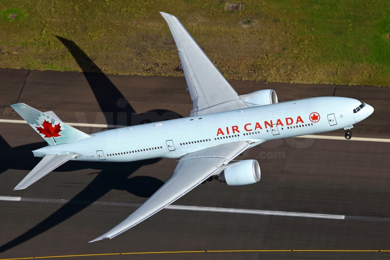 Air Canada Boeing 777-233(LR) C-FIUF