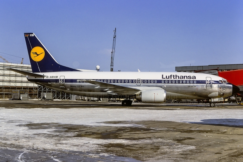 Lufthansa Boeing 737-330 D-ABXB