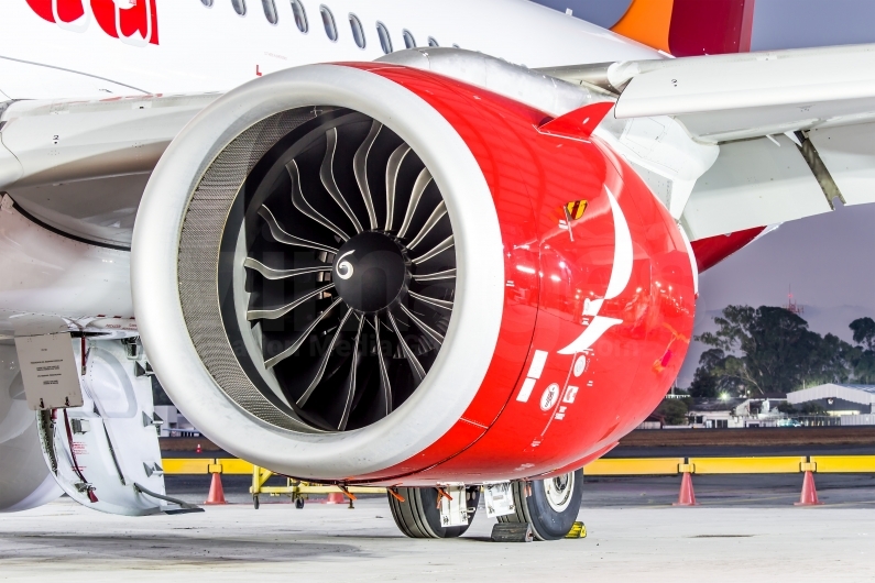 Avianca El Salvador Airbus A320-251N N775AV