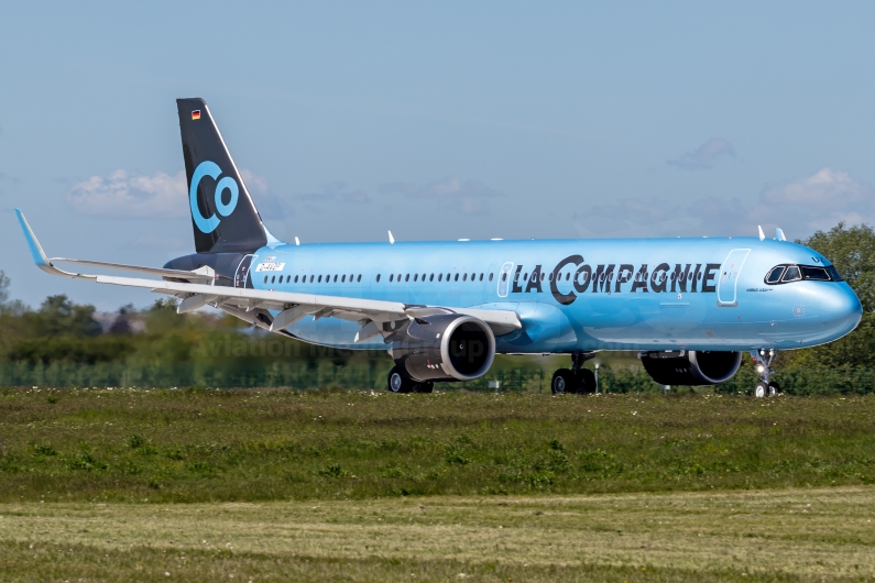 La Compagnie Airbus A321-252NX F-HBUZ