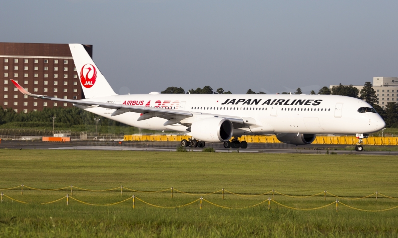 Japan Airlines Airbus A350-941 JA01XJ