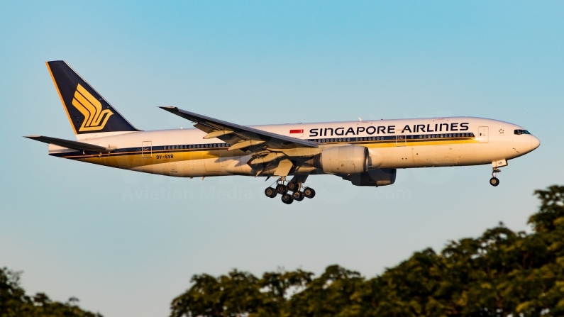 Singapore Airlines Boeing 777-212(ER) 9V-SVB