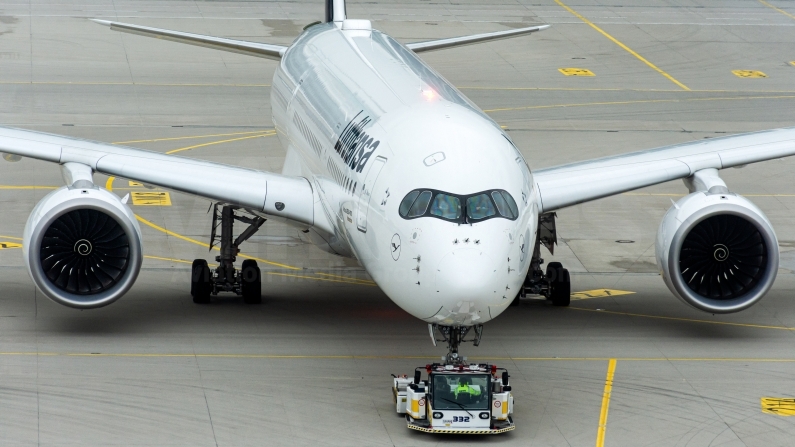 Lufthansa Airbus A350-941 D-AIXK