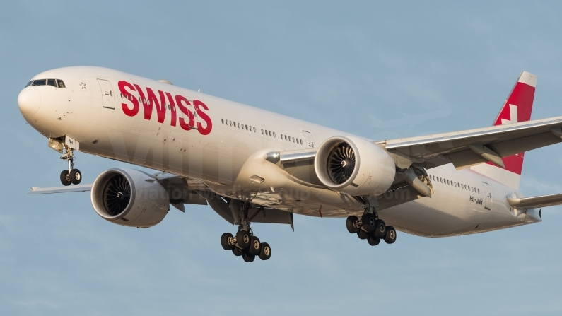 Swiss Boeing 777-3DE(ER) HB-JNH