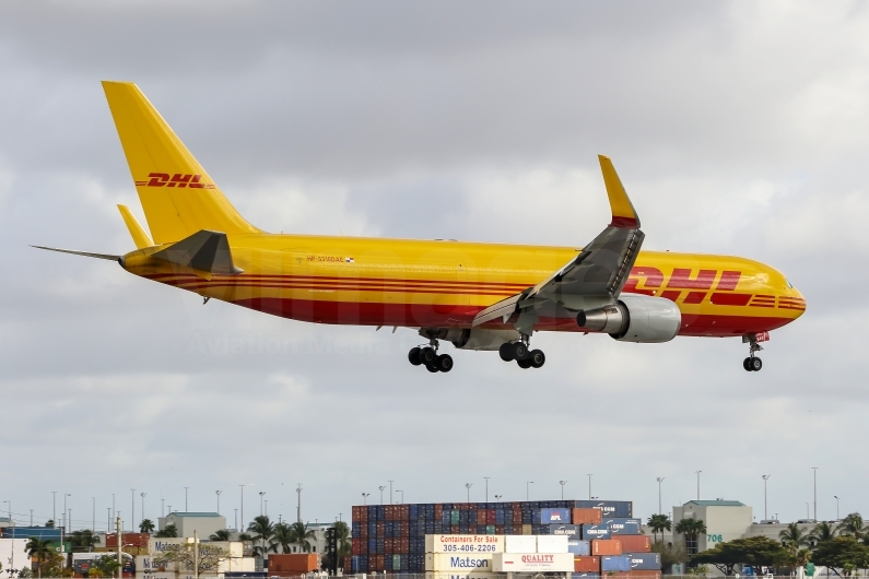 DHL Aero Expreso Boeing 767-304ER(BCF) HP-3310DAE