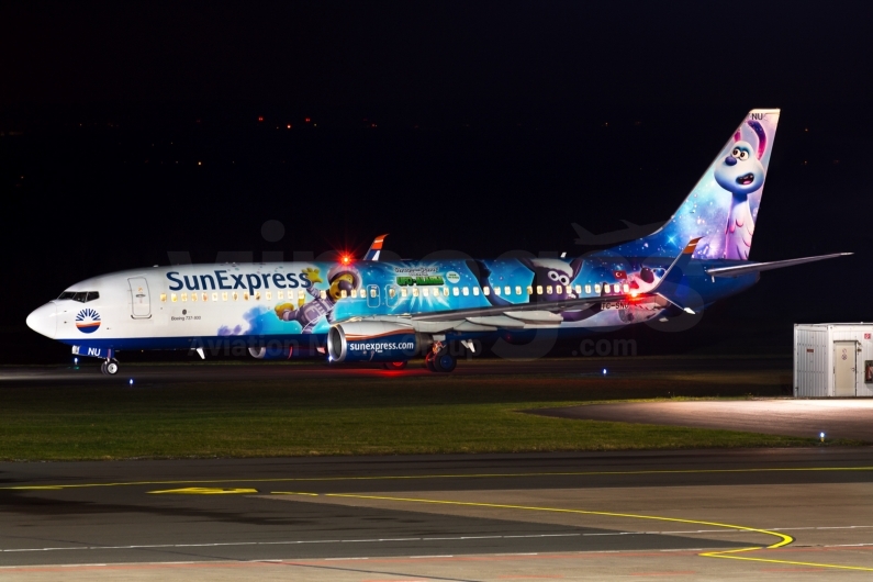 SunExpress Boeing 737-8HC(WL) TC-SNU