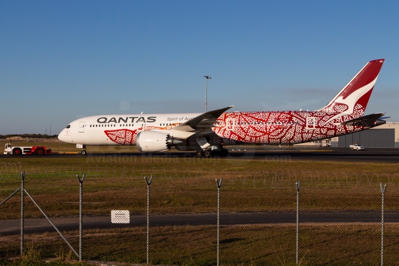 Qantas Boeing 787-9 Dreamliner VH-ZND