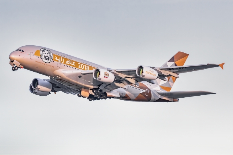 Etihad Airways Airbus A380-861 A6-APH