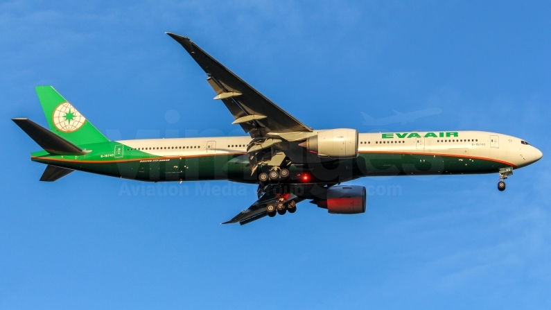 EVA Airways Boeing 777-35E(ER) B-16740