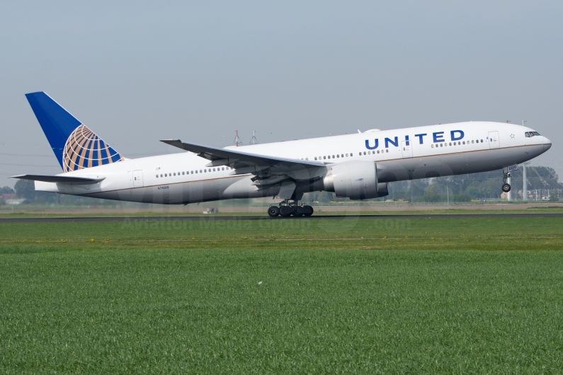 United Airlines Boeing 777-224(ER) N76010 – v1images Aviation Media