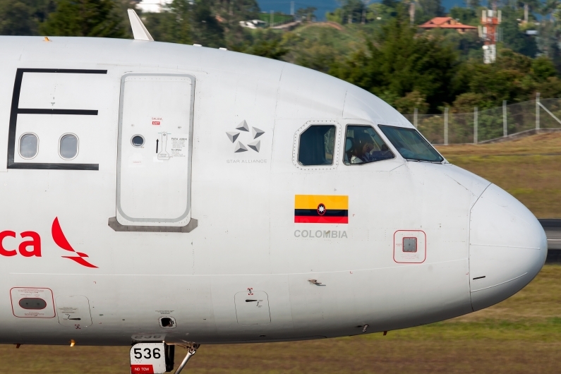 Avianca Airbus A320-214 N536AV