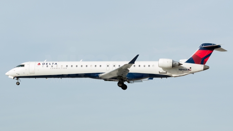 Delta Connection Bombardier CRJ-900ER (CL-600-2D24) N898SK