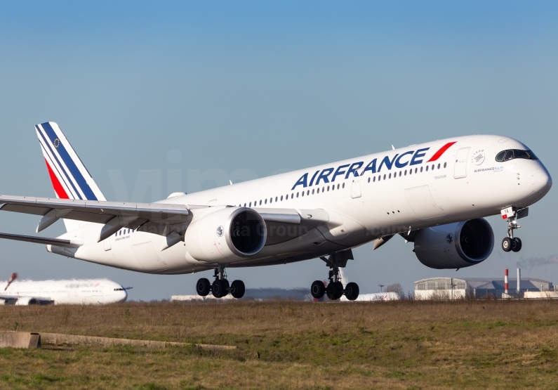 Air France Airbus A350-941 F-HTYA