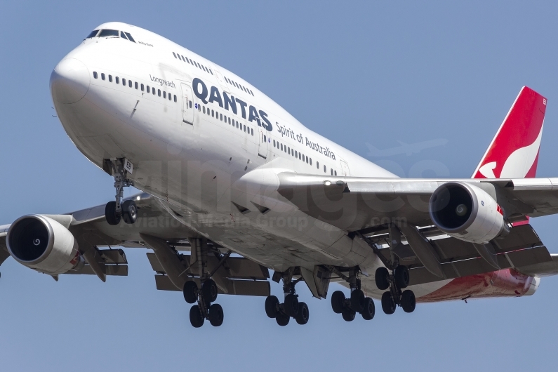 Qantas Boeing 747-48E VH-OEB